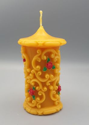Zeige Details für Kerze mit Rosenmotiv aus Bienenwachs 333g Bild von Kerze mit Rosenmotiv aus Bienenwachs 333g
