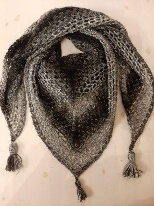 Zeige Details für Dreiecktuch schwarz-weiß Bild von Dreiecktuch schwarz-weiß