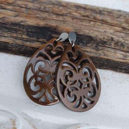 Zeige Details für Ornament-Ohrstecker - Tropfenform - aus Resin - toffie brown Bild von Ornament-Ohrstecker - Tropfenform - aus Resin - toffie brown