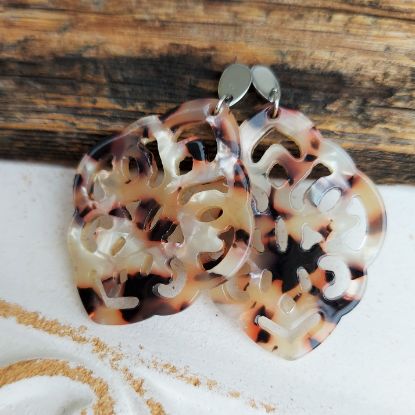 Zeige Details für Ornament-Ohrstecker - Rhombusform aus Resin - beige brown Bild von Ornament-Ohrstecker - Rhombusform aus Resin - beige brown