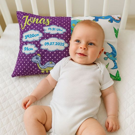 Picture of Personalisierbares Geburtskissen - Dinowelt