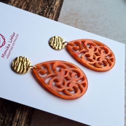 Picture of Ornament-Ohrstecker - Tropfenform aus Resin - flame orange - Stecker Edelstahl gold