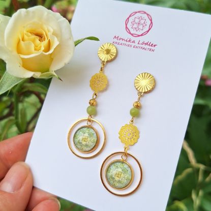 Picture of Mandala des Loslassens - Ohrstecker BEA aus Edelstahl goldfarbig mit Perlen - asymmetrisch